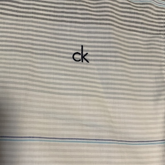 𝅺CALVIN Klein Woman’s Button Down, Large - Picture 8 of 8